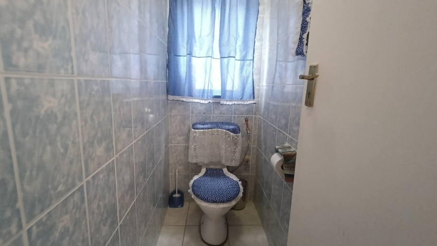 3 Bedroom Property for Sale in Palm Park Western Cape